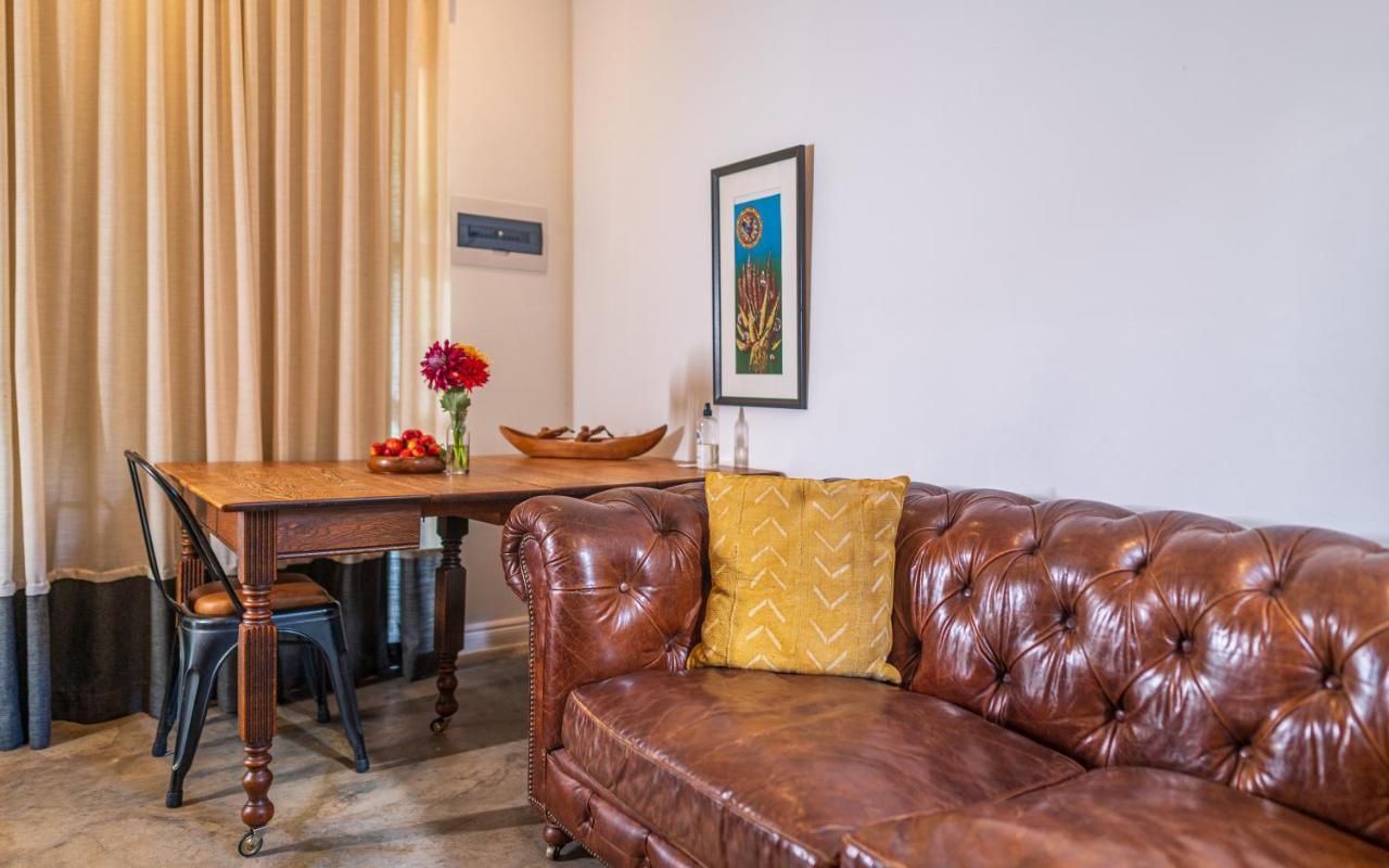 Liedjiesbos Urban Olive Farm Bed & Breakfast Bloemfontein Exterior photo
