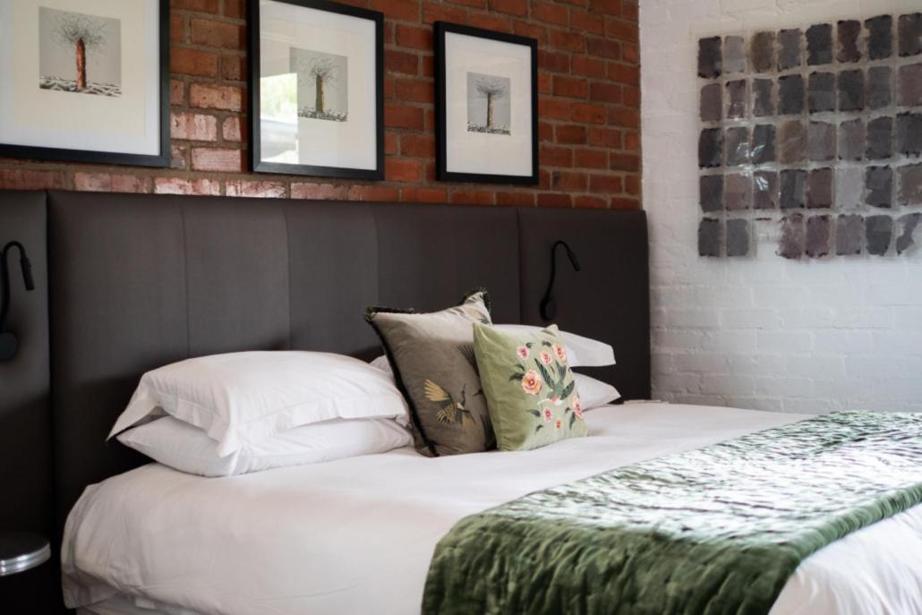 Liedjiesbos Urban Olive Farm Bed & Breakfast Bloemfontein Exterior photo